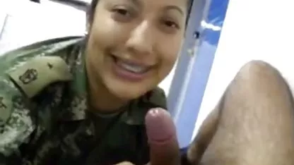 سگ ماده, شکنجه یک پسر ضبط به یک صندلی فیلم سکسی فول اچ دی و در